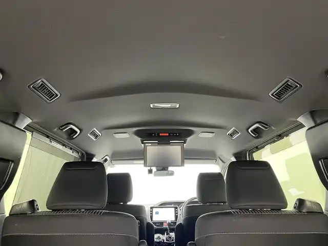 トヨタ ヴォクシー ZS 煌Ⅱ 岡山県 2020(令2)年 3.9万km ホワイトパールクリスタルシャイン 純正10インチナビ　/【Bluetooth/フルセグTV/CD/DVD/HDMI接続/USB接続】/型番:NSZN-Z68T/純正12.1インチフリップダウンモニター　/両側パワースライドドア　/ビルトインＥＴＣ2.0/ＬＥＤヘッドライト　/クルーズコントロール　/純正ドライブレコーダー（前）/バックカメラ　/オートハイビーム　/コーナーセンサー（前後）/フォグライト/衝突軽減ブレーキ/アイドリングストップ