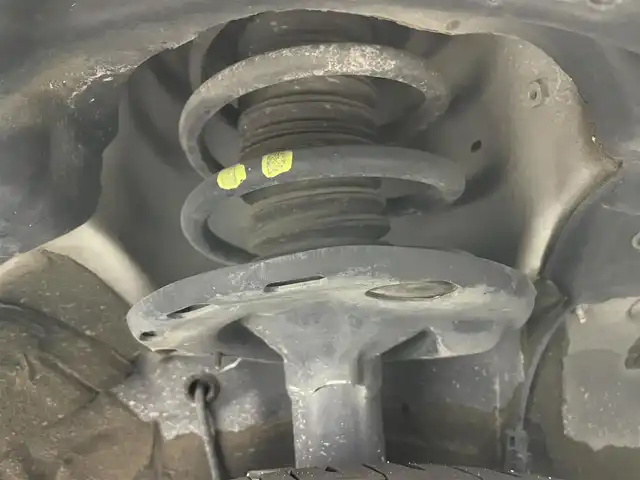 トヨタ ヴォクシー ZS 煌Ⅱ 岡山県 2020(令2)年 3.9万km ホワイトパールクリスタルシャイン 純正10インチナビ　/【Bluetooth/フルセグTV/CD/DVD/HDMI接続/USB接続】/型番:NSZN-Z68T/純正12.1インチフリップダウンモニター　/両側パワースライドドア　/ビルトインＥＴＣ2.0/ＬＥＤヘッドライト　/クルーズコントロール　/純正ドライブレコーダー（前）/バックカメラ　/オートハイビーム　/コーナーセンサー（前後）/フォグライト/衝突軽減ブレーキ/アイドリングストップ