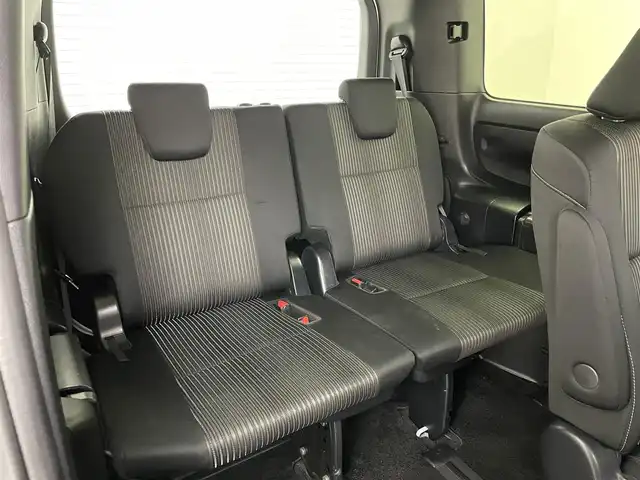 トヨタ ヴォクシー ZS 煌Ⅱ 岡山県 2020(令2)年 3.9万km ホワイトパールクリスタルシャイン 純正10インチナビ　/【Bluetooth/フルセグTV/CD/DVD/HDMI接続/USB接続】/型番:NSZN-Z68T/純正12.1インチフリップダウンモニター　/両側パワースライドドア　/ビルトインＥＴＣ2.0/ＬＥＤヘッドライト　/クルーズコントロール　/純正ドライブレコーダー（前）/バックカメラ　/オートハイビーム　/コーナーセンサー（前後）/フォグライト/衝突軽減ブレーキ/アイドリングストップ