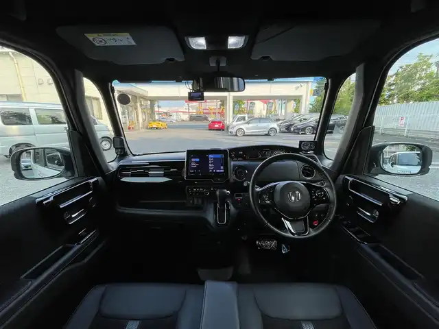 ホンダ Ｎ ＢＯＸ カスタム L ターボ 埼玉県 2022(令4)年 5.1万km プラチナホワイトパール 1オーナー/社外8型ナビ(カロッツェリア)/フルセグ・CD・DVD・BT/Bカメラ/ホンダセンシング/PCS/TRC/レーンキープアシスト/レーダークルコン/クリアランスソナー/パドルシフト/電動パーキングブレーキ/シートヒーター(D/N席)/ビルトインETC/LEDヘッドライト/オートライト/フォグランプ/ライトレベライザー/後席サンシェード/電格ミラー/両側パワースライドドア/USB端子3コ/前後ドラレコ(コムテック)/レーダー探知機(ユピテル)/純正AW(165/55/R15・スタッドレス付き)/スマートキー2本/保証書/取扱説明書
