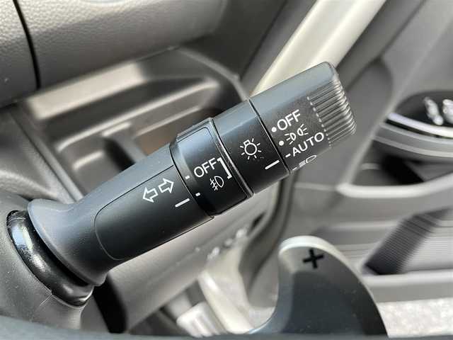 ホンダ Ｎ ＢＯＸ カスタム L ターボ 埼玉県 2022(令4)年 5.1万km プラチナホワイトパール 1オーナー/社外8型ナビ(カロッツェリア)/フルセグ・CD・DVD・BT/Bカメラ/ホンダセンシング/PCS/TRC/レーンキープアシスト/レーダークルコン/クリアランスソナー/パドルシフト/電動パーキングブレーキ/シートヒーター(D/N席)/ビルトインETC/LEDヘッドライト/オートライト/フォグランプ/ライトレベライザー/後席サンシェード/電格ミラー/両側パワースライドドア/USB端子3コ/前後ドラレコ(コムテック)/レーダー探知機(ユピテル)/純正AW(165/55/R15・スタッドレス付き)/スマートキー2本/保証書/取扱説明書