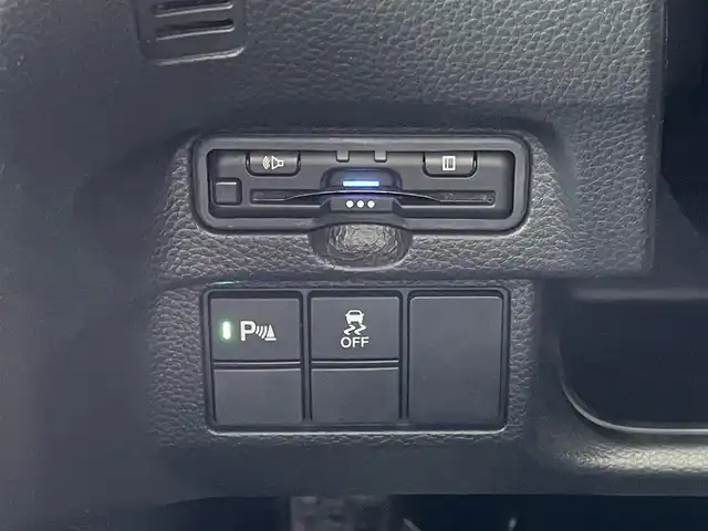 ホンダ Ｎ ＢＯＸ カスタム L ターボ 埼玉県 2022(令4)年 5.1万km プラチナホワイトパール 1オーナー/社外8型ナビ(カロッツェリア)/フルセグ・CD・DVD・BT/Bカメラ/ホンダセンシング/PCS/TRC/レーンキープアシスト/レーダークルコン/クリアランスソナー/パドルシフト/電動パーキングブレーキ/シートヒーター(D/N席)/ビルトインETC/LEDヘッドライト/オートライト/フォグランプ/ライトレベライザー/後席サンシェード/電格ミラー/両側パワースライドドア/USB端子3コ/前後ドラレコ(コムテック)/レーダー探知機(ユピテル)/純正AW(165/55/R15・スタッドレス付き)/スマートキー2本/保証書/取扱説明書