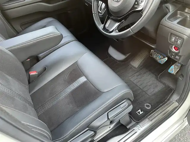 ホンダ Ｎ ＢＯＸ カスタム L ターボ 埼玉県 2022(令4)年 5.1万km プラチナホワイトパール 1オーナー/社外8型ナビ(カロッツェリア)/フルセグ・CD・DVD・BT/Bカメラ/ホンダセンシング/PCS/TRC/レーンキープアシスト/レーダークルコン/クリアランスソナー/パドルシフト/電動パーキングブレーキ/シートヒーター(D/N席)/ビルトインETC/LEDヘッドライト/オートライト/フォグランプ/ライトレベライザー/後席サンシェード/電格ミラー/両側パワースライドドア/USB端子3コ/前後ドラレコ(コムテック)/レーダー探知機(ユピテル)/純正AW(165/55/R15・スタッドレス付き)/スマートキー2本/保証書/取扱説明書