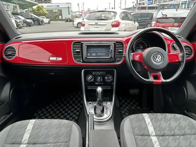 フォルクスワーゲン ザ・ビートル デザイン 島根県 2016(平28)年 3.1万km トルネードレッド 純正SDナビ/Bluetooth/フルセグテレビ/DVD再生/クルーズコントロール/ブラインドスポットディテクション/HIDオートライト/自動防眩ミラー/ミラーヒーター/純正１６インチアルミホイール/純正フロアマット/横滑り防止装置/プッシュスタート