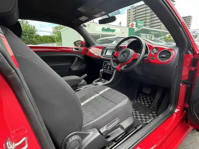 フォルクスワーゲン ザ・ビートル デザイン 島根県 2016(平28)年 3.1万km トルネードレッド 純正SDナビ/Bluetooth/フルセグテレビ/DVD再生/クルーズコントロール/ブラインドスポットディテクション/HIDオートライト/自動防眩ミラー/ミラーヒーター/純正１６インチアルミホイール/純正フロアマット/横滑り防止装置/プッシュスタート
