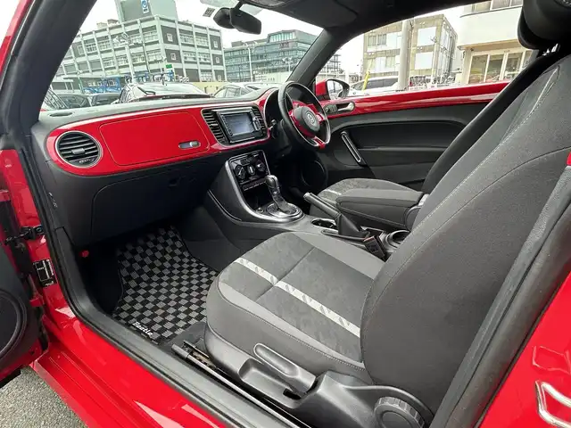 フォルクスワーゲン ザ・ビートル デザイン 島根県 2016(平28)年 3.1万km トルネードレッド 純正SDナビ/Bluetooth/フルセグテレビ/DVD再生/クルーズコントロール/ブラインドスポットディテクション/HIDオートライト/自動防眩ミラー/ミラーヒーター/純正１６インチアルミホイール/純正フロアマット/横滑り防止装置/プッシュスタート