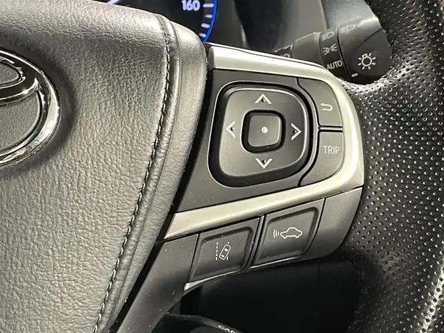 トヨタ ハリアー エレガンス 愛知県 2018(平30)年 4.7万km ブラック 純正９インチナビ　/（Bluetooth/フルセグTV/CD・DVD再生/SD/AM/FM)/モデリスタフロントエアロ　/レーダークルーズコントロール　/プリクラッシュセーフティ　/クリアランスソナー　/ビルトインETC/バックモニター　/ドライブレコーダー　/パワーシート　/レーンディパーチャーアラート/オートマチックハイビーム/アイドリングストップ/横滑り防止/純正エンジンスターター/社外17インチアルミホイール＋夏タイヤ有