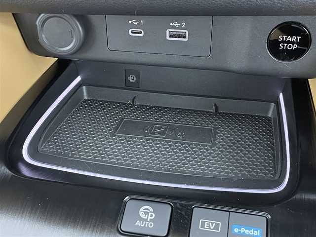 日産 エクストレイル G e－4ORCE 道央・札幌 2022(令4)年 2.2万km 青Ⅱ ・４WD/・メーカーナビ/・アラウンドビューモニター/・デジタルインナーミラー/・ビルトインETC/・純正前後ドライブレコーダー/・プロパイロット/・エマージェンシーブレーキ/・レーンキープアシスト/・レーダークルーズコントロール/・BSM/・HUD/・クリアランスソナー/・ナッパレザーシート/・前席パワーシート/・前席シートヒーター/・ステアリングヒーター/・シーケンシャルドアミラー/・LEDヘッドライト/・フォグライト/・ルーフレール/・プッシュスタート/・スマートキー/・純正フロアマット/・ドアバイザー