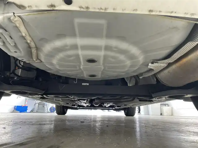 日産 ノート X Vセレクション 福島県 2020(令2)年 5.6万km ブリリアントホワイトパール 社外ナビ(ipod/CD/DVD/フルセグ/Bluetooth)/ＥＴＣ/前方ドライブレコーダー/コーナーセンサー/オートライト/ＬＥＤ/横滑り防止装置/衝突軽減システム/純正フロアマット/プッシュスタート/スマートキー×2