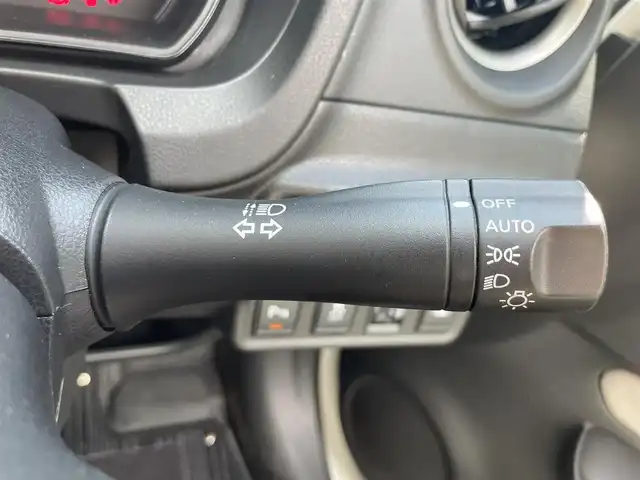 日産 ノート X Vセレクション 福島県 2020(令2)年 5.6万km ブリリアントホワイトパール 社外ナビ(ipod/CD/DVD/フルセグ/Bluetooth)/ＥＴＣ/前方ドライブレコーダー/コーナーセンサー/オートライト/ＬＥＤ/横滑り防止装置/衝突軽減システム/純正フロアマット/プッシュスタート/スマートキー×2