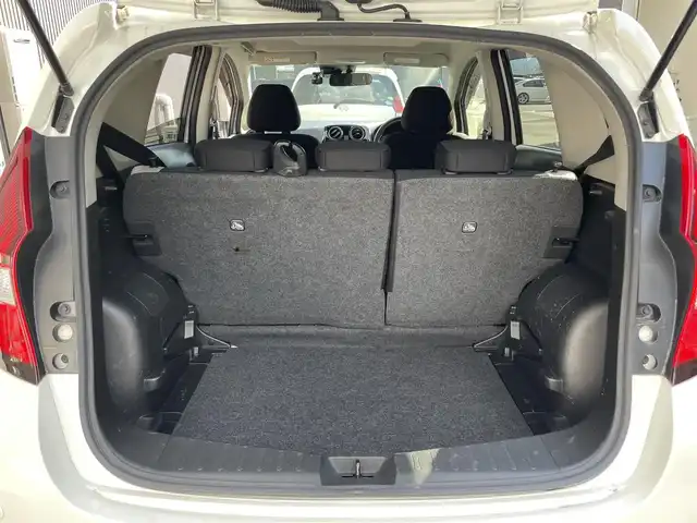 日産 ノート X Vセレクション 福島県 2020(令2)年 5.6万km ブリリアントホワイトパール 社外ナビ(ipod/CD/DVD/フルセグ/Bluetooth)/ＥＴＣ/前方ドライブレコーダー/コーナーセンサー/オートライト/ＬＥＤ/横滑り防止装置/衝突軽減システム/純正フロアマット/プッシュスタート/スマートキー×2