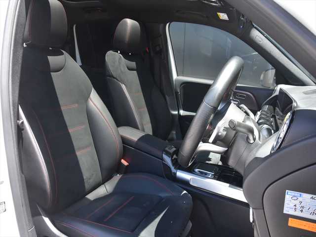 メルセデス・ベンツ ＧＬＢ２００ｄ AMGライン 和歌山県 2020(令2)年 2万km 白 パノラマSR /純正ナビ /360度カメラ/フルセグTV /純19incAW /オートテールゲート /社外デジタルインナーミラー /前後ドラレコ /レーダーセーフティパッケージ /ハーフレザー /シートヒーター /パワーシート /キーレスゴー /パドルシフト /LEDライト /ETC