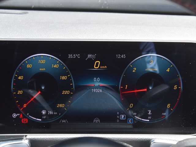 メルセデス・ベンツ ＧＬＢ２００ｄ AMGライン 和歌山県 2020(令2)年 2万km 白 パノラマSR /純正ナビ /360度カメラ/フルセグTV /純19incAW /オートテールゲート /社外デジタルインナーミラー /前後ドラレコ /レーダーセーフティパッケージ /ハーフレザー /シートヒーター /パワーシート /キーレスゴー /パドルシフト /LEDライト /ETC