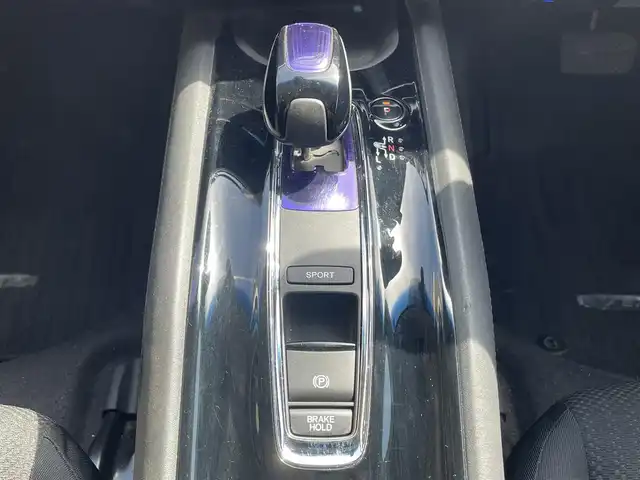 ホンダ ヴェゼル ハイブリッド X 秋田県 2014(平26)年 12.1万km クリスタルブラックパール (株)IDOMが運営する【じしゃロン秋田店】の自社ローン専用車両になりますこちらは現金またはオートローンご利用時の価格です。自社ローンご希望の方は別途その旨お申付け下さい/メモリナビ/フルセグテレビ/バックカメラ/ウィンカーミラー/クルーズコントロール/ドアバイザー/プッシュスタート/ETC/パドルシフト/スマートキー/シートヒーター/フォグランプ