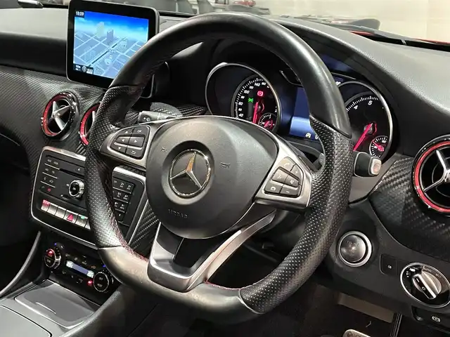 メルセデス・ベンツ Ａ２５０ シュポルト 4MATIC 道央・札幌 2017(平29)年 1.7万km ジュピターレッド レーダーセーフティパッケージ/ACC/PRE-SAFE/レーンキープアシスト/ブラインドスポットアシスト/ハーフレザーシート/シートヒーター/純正HDDナビ/フルセグTV/バックカメラ/PDC