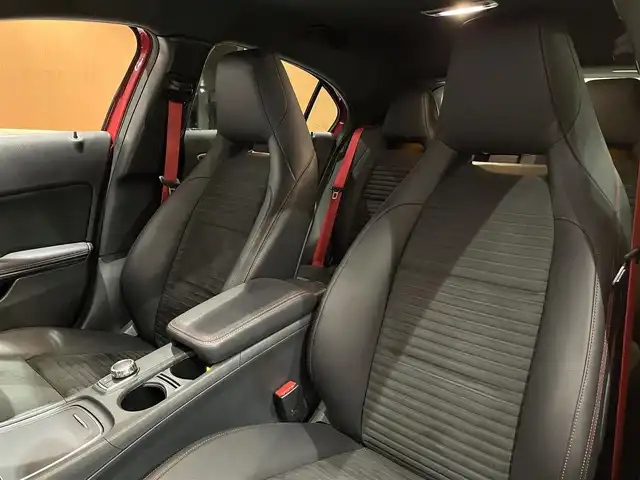 メルセデス・ベンツ Ａ２５０ シュポルト 4MATIC 道央・札幌 2017(平29)年 1.7万km ジュピターレッド レーダーセーフティパッケージ/ACC/PRE-SAFE/レーンキープアシスト/ブラインドスポットアシスト/ハーフレザーシート/シートヒーター/純正HDDナビ/フルセグTV/バックカメラ/PDC