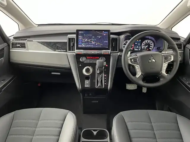 三菱 デリカＤ：５ シャモニー 道央・札幌 2025(令7)年 0.1千km パールⅡ ・４WD/・アルパインBIGX11インチナビ/・フルセグ/BT/CD/DVD/HDMI/・アラウンドビューモニター/・アルパイン12.8型後席用モニター/・衝突被害軽減ブレーキ/・レーンキープアシスト/・レーダークルーズコントロール/・両側パワースライドドア/・パワーバックドア/・パワーシート/・シートヒーター/・ステアリングヒーター/・アイドリングストップ/・パドルシフト/・オートブレーキホールド/・ステアリングスイッチ/・スマートキー/・プッシュスタート/LEDヘッドライト