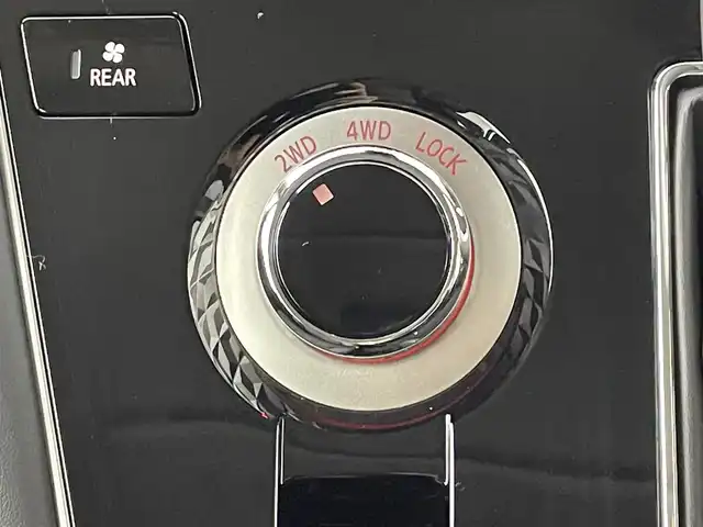 三菱 デリカＤ：５ シャモニー 道央・札幌 2025(令7)年 0.1千km パールⅡ ・４WD/・アルパインBIGX11インチナビ/・フルセグ/BT/CD/DVD/HDMI/・アラウンドビューモニター/・アルパイン12.8型後席用モニター/・衝突被害軽減ブレーキ/・レーンキープアシスト/・レーダークルーズコントロール/・両側パワースライドドア/・パワーバックドア/・パワーシート/・シートヒーター/・ステアリングヒーター/・アイドリングストップ/・パドルシフト/・オートブレーキホールド/・ステアリングスイッチ/・スマートキー/・プッシュスタート/LEDヘッドライト