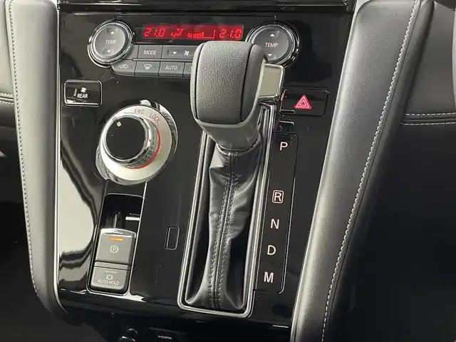 三菱 デリカＤ：５ シャモニー 道央・札幌 2025(令7)年 0.1千km パールⅡ ・４WD/・アルパインBIGX11インチナビ/・フルセグ/BT/CD/DVD/HDMI/・アラウンドビューモニター/・アルパイン12.8型後席用モニター/・衝突被害軽減ブレーキ/・レーンキープアシスト/・レーダークルーズコントロール/・両側パワースライドドア/・パワーバックドア/・パワーシート/・シートヒーター/・ステアリングヒーター/・アイドリングストップ/・パドルシフト/・オートブレーキホールド/・ステアリングスイッチ/・スマートキー/・プッシュスタート/LEDヘッドライト