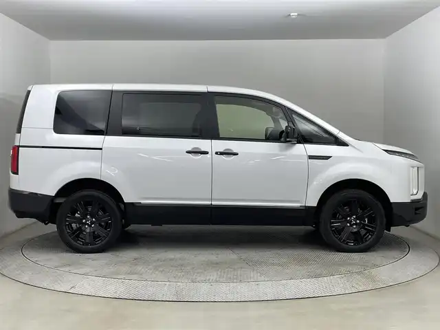 三菱 デリカＤ：５ シャモニー 道央・札幌 2025(令7)年 0.1千km パールⅡ ・４WD/・アルパインBIGX11インチナビ/・フルセグ/BT/CD/DVD/HDMI/・アラウンドビューモニター/・アルパイン12.8型後席用モニター/・衝突被害軽減ブレーキ/・レーンキープアシスト/・レーダークルーズコントロール/・両側パワースライドドア/・パワーバックドア/・パワーシート/・シートヒーター/・ステアリングヒーター/・アイドリングストップ/・パドルシフト/・オートブレーキホールド/・ステアリングスイッチ/・スマートキー/・プッシュスタート/LEDヘッドライト