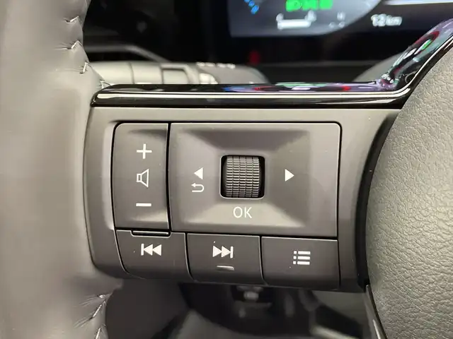 日産 セレナ e－パワー ハイウェイスター V 栃木県 2025(令7)年 0.1千km プリズムホワイト 純正Nissanコネクトナビ/(フルセグTV/Bluetooth//             AppleCarPlay/AndroidAuto/USB)/後席モニター/全方位カメラ/バックカメラ/プロパイロット/プロパイロット緊急停止支援システム/レーンキープアシスト/オートクルーズコントロール/前後コーナーセンサー/アダプティブLEDヘッドライト/前後ドライブレコーダー/両側パワースライドドア/ワイヤレス充電/ETC2.0/電動パーキングブレーキ/オートホールド/デジタルインナーミラー