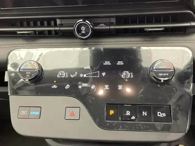 日産 セレナ e－パワー ハイウェイスター V 栃木県 2025(令7)年 0.1千km プリズムホワイト 純正Nissanコネクトナビ/(フルセグTV/Bluetooth//             AppleCarPlay/AndroidAuto/USB)/後席モニター/全方位カメラ/バックカメラ/プロパイロット/プロパイロット緊急停止支援システム/レーンキープアシスト/オートクルーズコントロール/前後コーナーセンサー/アダプティブLEDヘッドライト/前後ドライブレコーダー/両側パワースライドドア/ワイヤレス充電/ETC2.0/電動パーキングブレーキ/オートホールド/デジタルインナーミラー