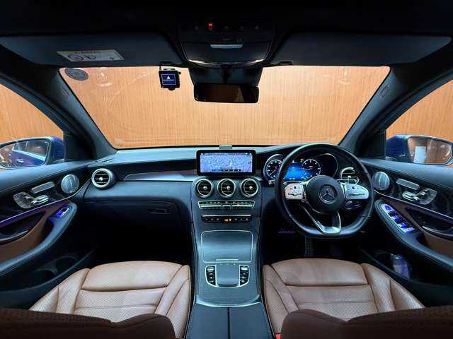 メルセデス・ベンツ ＧＬＣ２２０ d 4マチック クーペ AMGライン 千葉県 2019(令1)年 4.3万km ブリリアントブルーM レザーエクスクルーシブＰＫＧ　/ＡＣＣ　/パノラマＳＲ　/茶革　/Ｂｕｒｍｅｓｔｅｒサウンド　/ＨＵＤ　/ナビ　/ＴＶ　/３６０°　/シートＨ　/ベンチレーション　/電動リアゲート　/ＬＥＤヘッドライト　/ＲＳＰ　/ＥＴＣ