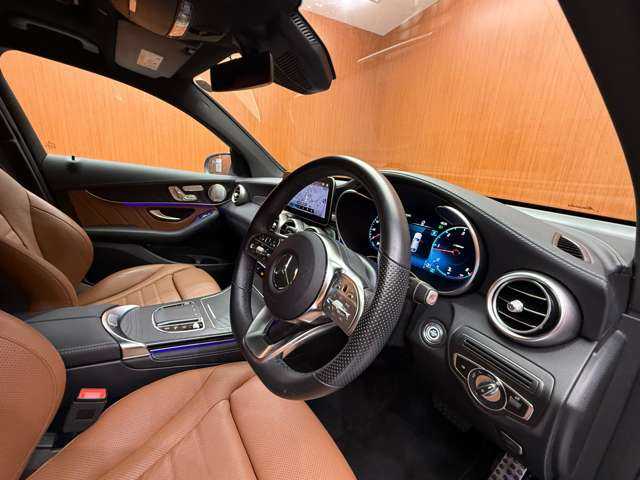 メルセデス・ベンツ ＧＬＣ２２０ d 4マチック クーペ AMGライン 千葉県 2019(令1)年 4.3万km ブリリアントブルーM レザーエクスクルーシブＰＫＧ　/ＡＣＣ　/パノラマＳＲ　/茶革　/Ｂｕｒｍｅｓｔｅｒサウンド　/ＨＵＤ　/ナビ　/ＴＶ　/３６０°　/シートＨ　/ベンチレーション　/電動リアゲート　/ＬＥＤヘッドライト　/ＲＳＰ　/ＥＴＣ