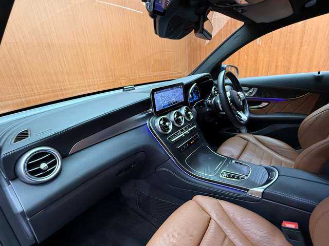 メルセデス・ベンツ ＧＬＣ２２０ d 4マチック クーペ AMGライン 千葉県 2019(令1)年 4.3万km ブリリアントブルーM レザーエクスクルーシブＰＫＧ　/ＡＣＣ　/パノラマＳＲ　/茶革　/Ｂｕｒｍｅｓｔｅｒサウンド　/ＨＵＤ　/ナビ　/ＴＶ　/３６０°　/シートＨ　/ベンチレーション　/電動リアゲート　/ＬＥＤヘッドライト　/ＲＳＰ　/ＥＴＣ