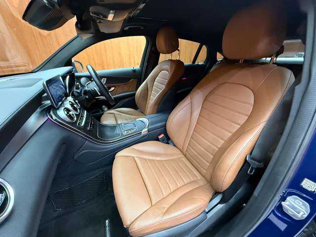 メルセデス・ベンツ ＧＬＣ２２０ d 4マチック クーペ AMGライン 千葉県 2019(令1)年 4.3万km ブリリアントブルーM レザーエクスクルーシブＰＫＧ　/ＡＣＣ　/パノラマＳＲ　/茶革　/Ｂｕｒｍｅｓｔｅｒサウンド　/ＨＵＤ　/ナビ　/ＴＶ　/３６０°　/シートＨ　/ベンチレーション　/電動リアゲート　/ＬＥＤヘッドライト　/ＲＳＰ　/ＥＴＣ