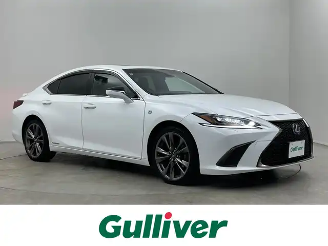 レクサス ＥＳ 300h Fスポーツ 埼玉県 2019(平31)年 5.9万km ホワイトノーヴァガラスフレーク サンルーフ　メーカーナビ　バックカメラ　ＢＳＭ　黒レザーシート　三眼ＬＥＤ　セーフティシステムプラス　レーダークルーズコントロール　ビルトインＥＴＣ２．０　ステアリングヒーター　メモリシート　地デジ
