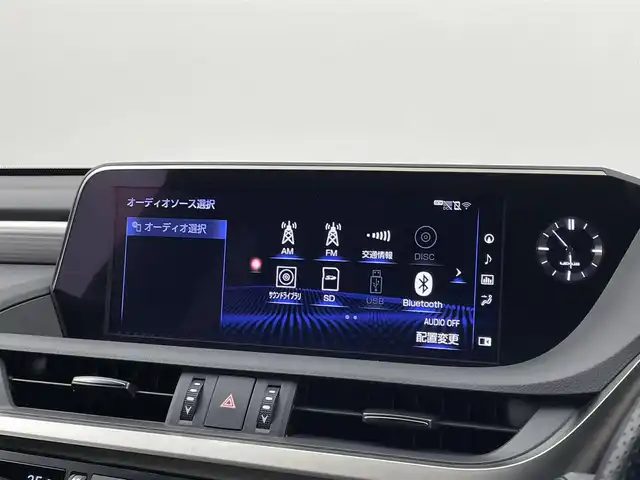 レクサス ＥＳ 300h Fスポーツ 埼玉県 2019(平31)年 5.9万km ホワイトノーヴァガラスフレーク サンルーフ　メーカーナビ　バックカメラ　ＢＳＭ　黒レザーシート　三眼ＬＥＤ　セーフティシステムプラス　レーダークルーズコントロール　ビルトインＥＴＣ２．０　ステアリングヒーター　メモリシート　地デジ