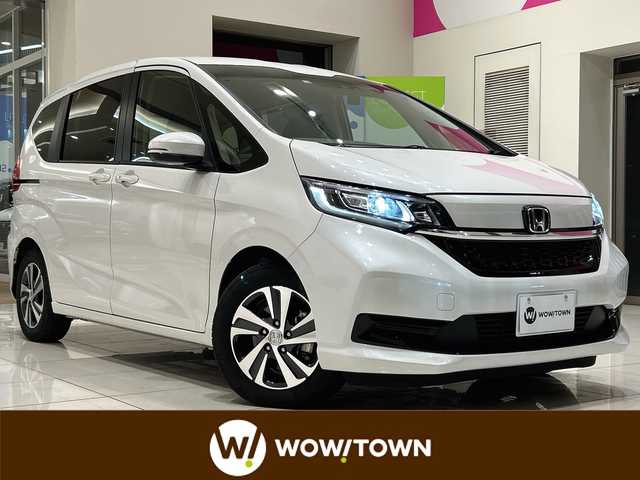 ホンダ フリード＋ ハイブリット G 埼玉県 2022(令4)年 4.3万km プラチナホワイトパール ホンダセンシング/純正メモリナビ/　　CD/DVD/BT/フルセグ/バックカメラ/両側パワースライドドア/レーダークルーズコントロール/LEDオートライト/シートヒーター/純正15インチアルミホイール/ステアリングスイッチ/ETC