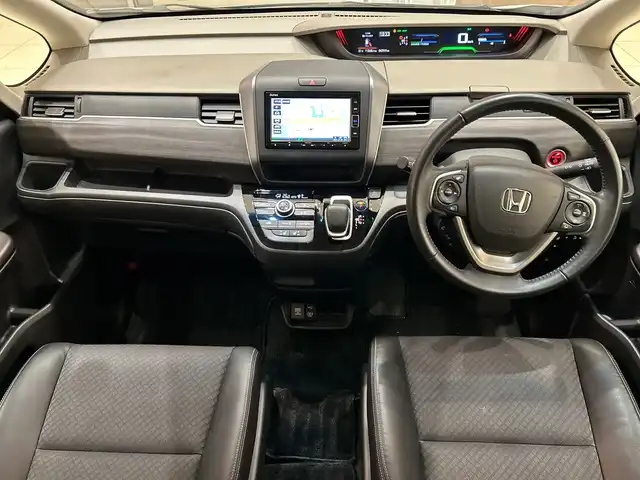 ホンダ フリード＋ ハイブリット G 埼玉県 2022(令4)年 4.3万km プラチナホワイトパール ホンダセンシング/純正メモリナビ/　　CD/DVD/BT/フルセグ/バックカメラ/両側パワースライドドア/レーダークルーズコントロール/LEDオートライト/シートヒーター/純正15インチアルミホイール/ステアリングスイッチ/ETC