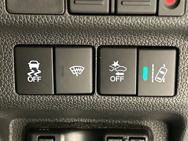 ホンダ フリード＋ ハイブリット G 埼玉県 2022(令4)年 4.3万km プラチナホワイトパール ホンダセンシング/純正メモリナビ/　　CD/DVD/BT/フルセグ/バックカメラ/両側パワースライドドア/レーダークルーズコントロール/LEDオートライト/シートヒーター/純正15インチアルミホイール/ステアリングスイッチ/ETC