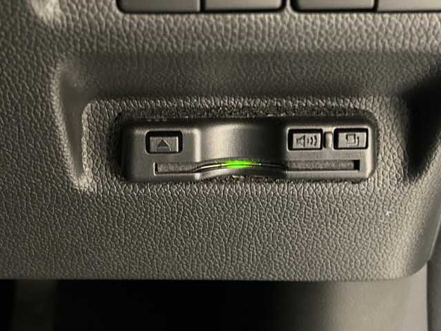 ホンダ フリード＋ ハイブリット G 埼玉県 2022(令4)年 4.3万km プラチナホワイトパール ホンダセンシング/純正メモリナビ/　　CD/DVD/BT/フルセグ/バックカメラ/両側パワースライドドア/レーダークルーズコントロール/LEDオートライト/シートヒーター/純正15インチアルミホイール/ステアリングスイッチ/ETC