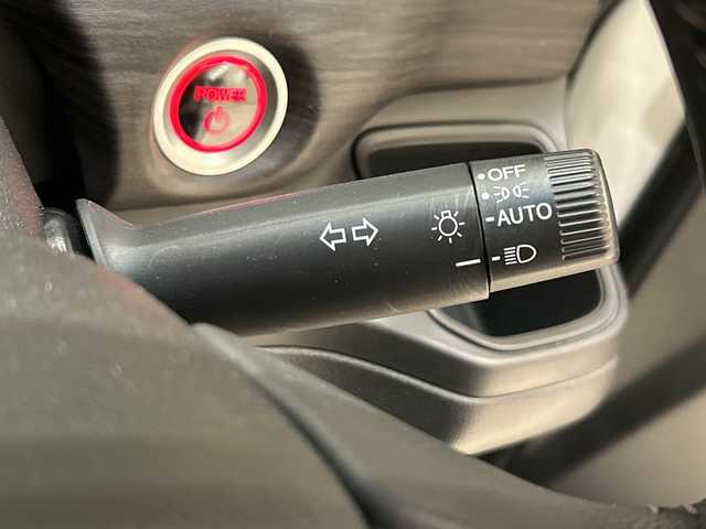 ホンダ フリード＋ ハイブリット G 埼玉県 2022(令4)年 4.3万km プラチナホワイトパール ホンダセンシング/純正メモリナビ/　　CD/DVD/BT/フルセグ/バックカメラ/両側パワースライドドア/レーダークルーズコントロール/LEDオートライト/シートヒーター/純正15インチアルミホイール/ステアリングスイッチ/ETC