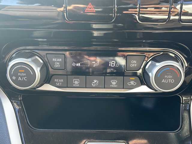 日産 セレナ ハイウェイスター Vセレクション 岩手県 2018(平30)年 4.7万km ブリリアントシルバー 社外SDナビ/AM/FM/CD/DVD/Bluetooth/フルセグTV/バックカメラ/ETC/両側パワースライドドア/クルーズコントロール/衝突被害軽減ブレーキ/アイドリングストップ/オートライト/LEDヘッドライト/フォグランプ/スマートキー/プッシュスタート/電動格納ミラー/純正15インチAW/ドアバイザー/保証書
