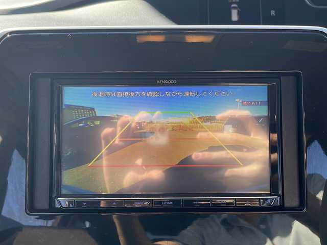 日産 セレナ ハイウェイスター Vセレクション 岩手県 2018(平30)年 4.7万km ブリリアントシルバー 社外SDナビ/AM/FM/CD/DVD/Bluetooth/フルセグTV/バックカメラ/ETC/両側パワースライドドア/クルーズコントロール/衝突被害軽減ブレーキ/アイドリングストップ/オートライト/LEDヘッドライト/フォグランプ/スマートキー/プッシュスタート/電動格納ミラー/純正15インチAW/ドアバイザー/保証書