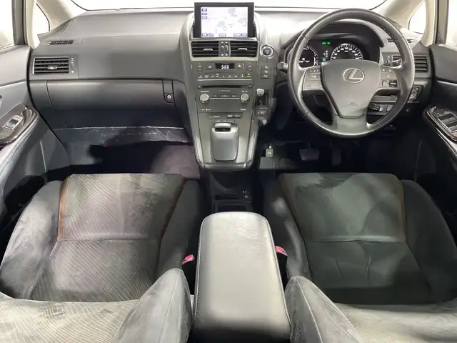 レクサス ＨＳ 250h 神奈川県 2013(平25)年 5.5万km プラチナムシルバーメタリック ワンオーナー/純正HDDナビ・フルセグ・DVD・CD・MSV・USB・AUX・Bluetoorh/ビルトインETC/フロントカメラ/バックカメラ/革巻きハンドル/ステアリングリモコン/クルーズコントロール/純正17インチアルミ/キセノンヘッドライト/AFS/フォグランプ/前後コーナーセンサー/ドアバイザー/フロアマット/新車時保証書/取扱説明書/スマートキー×2/カードキー×1