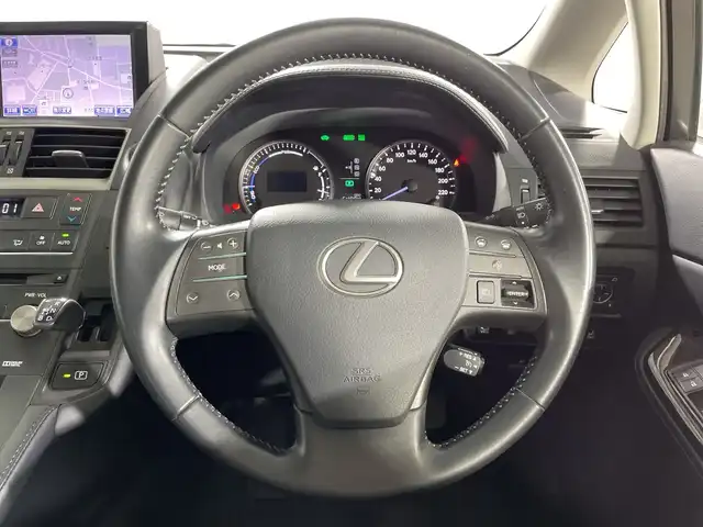 レクサス ＨＳ 250h 神奈川県 2013(平25)年 5.5万km プラチナムシルバーメタリック ワンオーナー/純正HDDナビ・フルセグ・DVD・CD・MSV・USB・AUX・Bluetoorh/ビルトインETC/フロントカメラ/バックカメラ/革巻きハンドル/ステアリングリモコン/クルーズコントロール/純正17インチアルミ/キセノンヘッドライト/AFS/フォグランプ/前後コーナーセンサー/ドアバイザー/フロアマット/新車時保証書/取扱説明書/スマートキー×2/カードキー×1