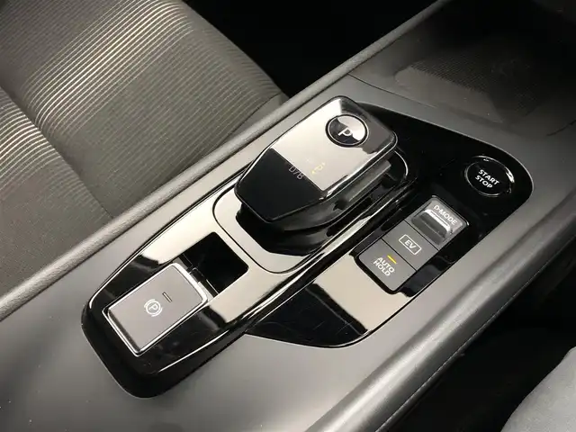 日産 ノート X 愛知県 2021(令3)年 4.2万km ピュアホワイトパール メーカーナビ/（フルセグTV/CD/DVD/BT)/HDMI　/アップルカープレイ/デジタルインナーミラー/置くだけ充電/USB挿入口/前後ドライブレコーダー/全方位カメラ/ETC2.0/LEDヘッドライト/オートハイビーム/コーナーセンサー/スマートキー/衝突軽減ブレーキ/カーテンエアバック