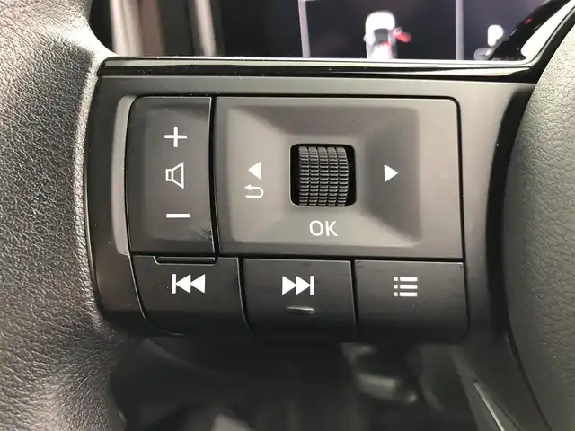 日産 ノート X 愛知県 2021(令3)年 4.2万km ピュアホワイトパール メーカーナビ/（フルセグTV/CD/DVD/BT)/HDMI　/アップルカープレイ/デジタルインナーミラー/置くだけ充電/USB挿入口/前後ドライブレコーダー/全方位カメラ/ETC2.0/LEDヘッドライト/オートハイビーム/コーナーセンサー/スマートキー/衝突軽減ブレーキ/カーテンエアバック