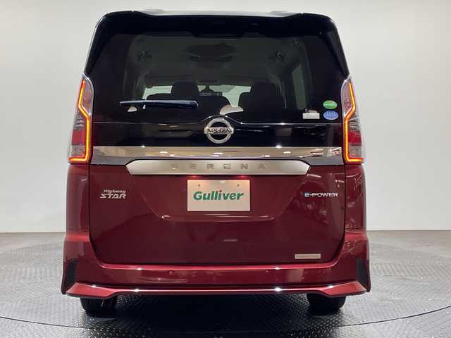 日産 セレナ e－パワー ハイウェイスター V 愛媛県 2018(平30)年 6万km マルーンレッド 2トーン ９型ナビ/フルセグ／Ｂｌｕｅｔｏｏｔｈ／ＵＳＢ/全方位カメラ/後席モニター/衝突軽減ブレーキ/レーダークルーズコントロール/ＥＴＣ/前後ドライブレコーダー/ＤＮ席シートヒーター/両側パワースライドドア/レーンキープアシスト/前後コーナーセンサー/LEDヘッドライト