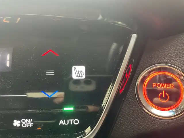 ホンダ ヴェゼル ハイブリッド Z ホンダセンシング 群馬県 2020(令2)年 2.2万km プラチナホワイトパール 純正８インチナビ　フルセグＴＶ　バックカメラ　アダクティブクルーズコントロール　衝突被害軽減システム　パドルシフト　ハーフレザーシート　シートヒーター　ＬＥＤオートライト　ＥＴＣ　スマートキー　禁煙車