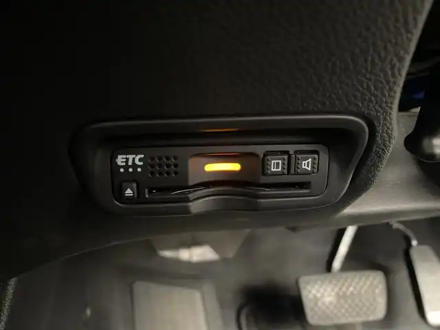 ホンダ ヴェゼル ハイブリッド Z ホンダセンシング 群馬県 2020(令2)年 2.2万km プラチナホワイトパール 純正８インチナビ　フルセグＴＶ　バックカメラ　アダクティブクルーズコントロール　衝突被害軽減システム　パドルシフト　ハーフレザーシート　シートヒーター　ＬＥＤオートライト　ＥＴＣ　スマートキー　禁煙車