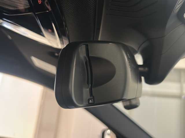 ＢＭＷ ５２３ｄ Mスポーツ 新潟県 2018(平30)年 3.7万km アルピンホワイトⅢ オプション/イノベーションパッケージ/・BMWディスプレイキー/・リモートパーキング/・BMWジェスチャーコントロール/・BMWヘッドアップディスプレイ/・ワイヤレスチャージング/標準装備/ドライビングアシストプラス/・アダプティブクルーズコントロール/・ステアリング・レーンコントロールアシスト/パーキングアシストプラス/・PDCパークディスタンスコントロール/・パーキングアシスト/・トップビュー・３Dビュー/・サイドビュー/・リアビュー/アダプティブLEDヘッドライト/・オートハイビーム/・コーナリングライト/アンビエントライト