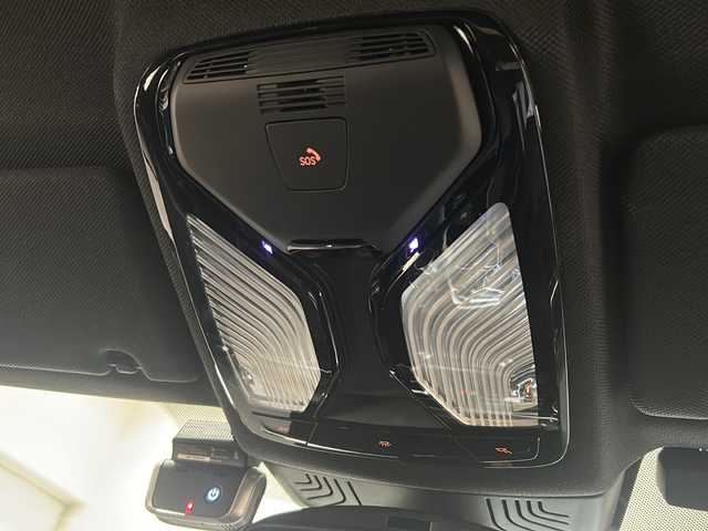 ＢＭＷ ５２３ｄ Mスポーツ 新潟県 2018(平30)年 3.7万km アルピンホワイトⅢ オプション/イノベーションパッケージ/・BMWディスプレイキー/・リモートパーキング/・BMWジェスチャーコントロール/・BMWヘッドアップディスプレイ/・ワイヤレスチャージング/標準装備/ドライビングアシストプラス/・アダプティブクルーズコントロール/・ステアリング・レーンコントロールアシスト/パーキングアシストプラス/・PDCパークディスタンスコントロール/・パーキングアシスト/・トップビュー・３Dビュー/・サイドビュー/・リアビュー/アダプティブLEDヘッドライト/・オートハイビーム/・コーナリングライト/アンビエントライト