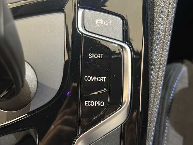 ＢＭＷ ５２３ｄ Mスポーツ 新潟県 2018(平30)年 3.7万km アルピンホワイトⅢ オプション/イノベーションパッケージ/・BMWディスプレイキー/・リモートパーキング/・BMWジェスチャーコントロール/・BMWヘッドアップディスプレイ/・ワイヤレスチャージング/標準装備/ドライビングアシストプラス/・アダプティブクルーズコントロール/・ステアリング・レーンコントロールアシスト/パーキングアシストプラス/・PDCパークディスタンスコントロール/・パーキングアシスト/・トップビュー・３Dビュー/・サイドビュー/・リアビュー/アダプティブLEDヘッドライト/・オートハイビーム/・コーナリングライト/アンビエントライト