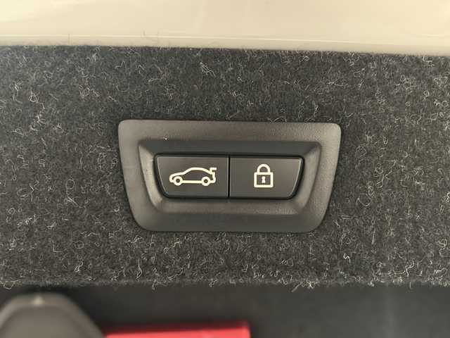 ＢＭＷ ５２３ｄ Mスポーツ 新潟県 2018(平30)年 3.7万km アルピンホワイトⅢ オプション/イノベーションパッケージ/・BMWディスプレイキー/・リモートパーキング/・BMWジェスチャーコントロール/・BMWヘッドアップディスプレイ/・ワイヤレスチャージング/標準装備/ドライビングアシストプラス/・アダプティブクルーズコントロール/・ステアリング・レーンコントロールアシスト/パーキングアシストプラス/・PDCパークディスタンスコントロール/・パーキングアシスト/・トップビュー・３Dビュー/・サイドビュー/・リアビュー/アダプティブLEDヘッドライト/・オートハイビーム/・コーナリングライト/アンビエントライト